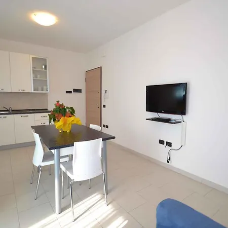 Apartamento Two-bedroom Rosolina Mare Near Sea 9