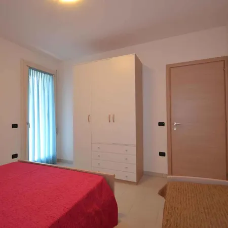 Two-bedroom Rosolina Mare Near Sea 9